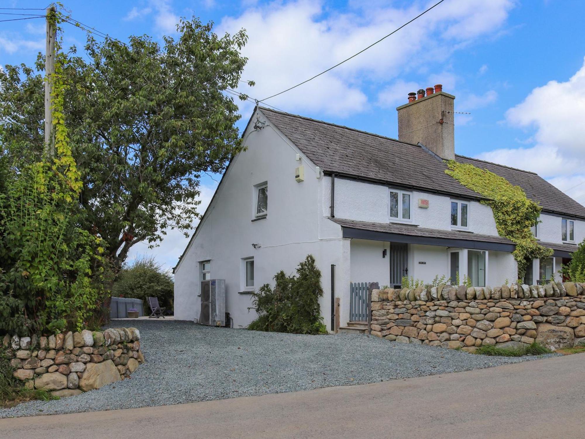 Pencefn Cottage スランザイニオレン エクステリア 写真